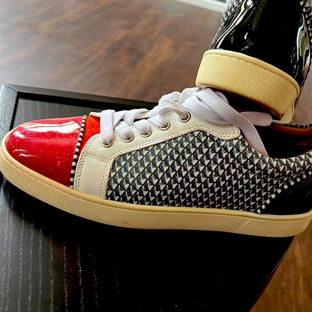 Size 42 men’s Christian Louboutin sneakers.